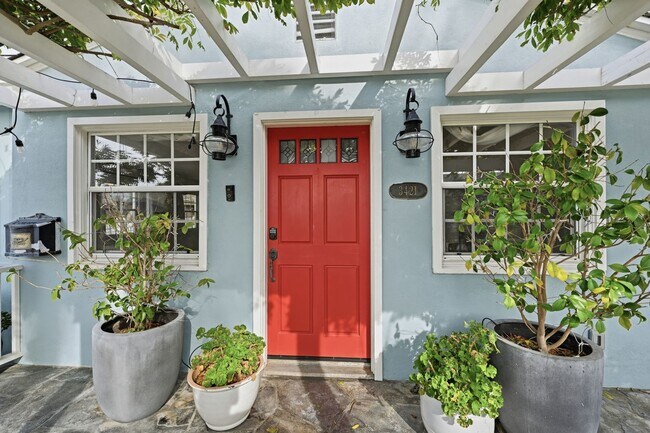 Foto del edificio - 3421 Buena Vista St