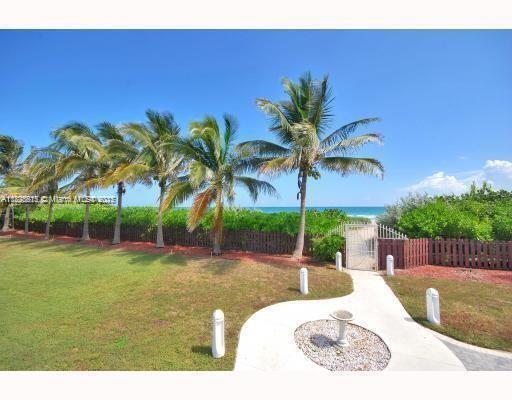 Building Photo - 5255 Collins Ave