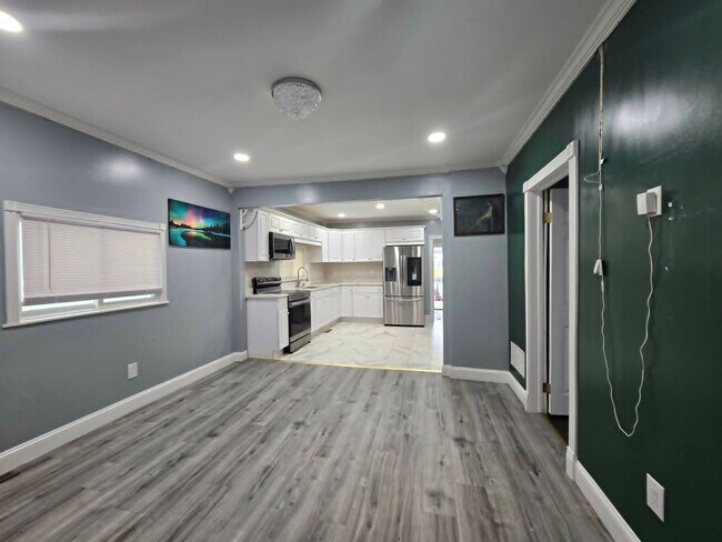 Foto del edificio - 1609 Foster Ave