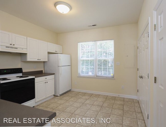 Building Photo - 2 br, 2.5 bath House - 144 Blue Crest Lane