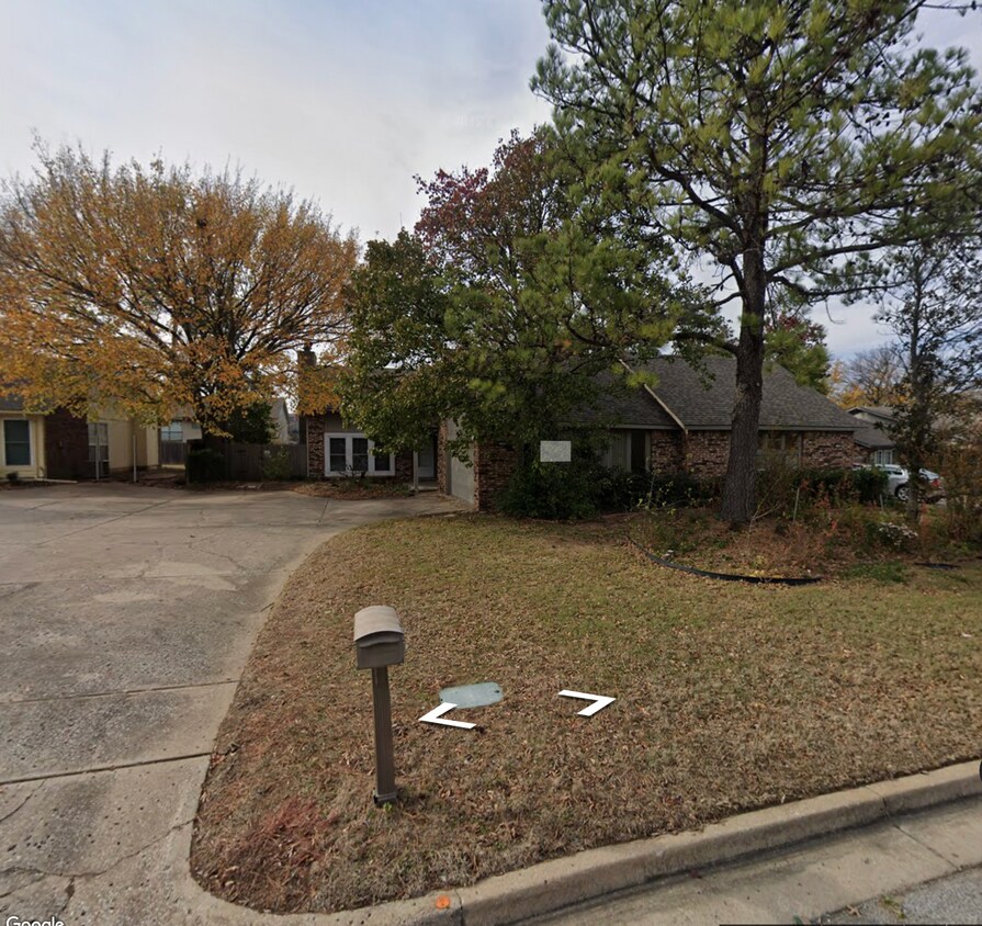 Foto del edificio - 7124 S Canton Ave