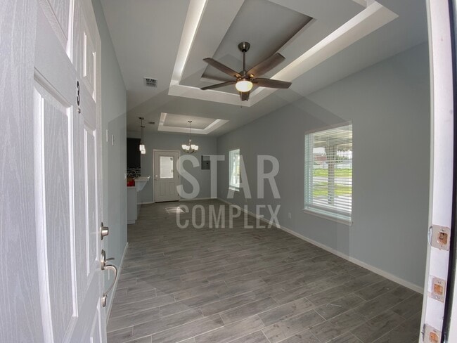 Building Photo - 4725 Mulberry Ave