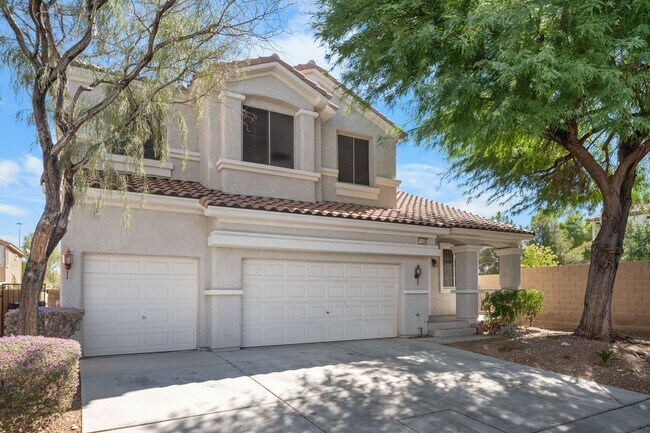 Foto del edificio - Beautifully Updated 4-Bedroom Home with 3-...