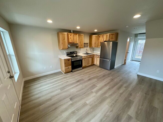 Foto del edificio - 450 SE Lilly Ave