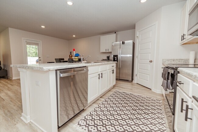 Building Photo - 3032 Heritage Plantation Blvd