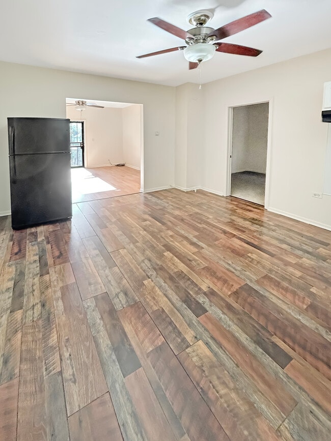 Building Photo - 11014 S State St