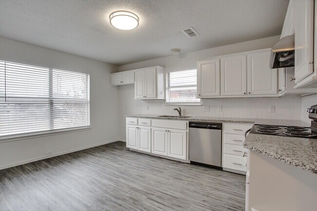 Foto del edificio - 2513 108th Dr