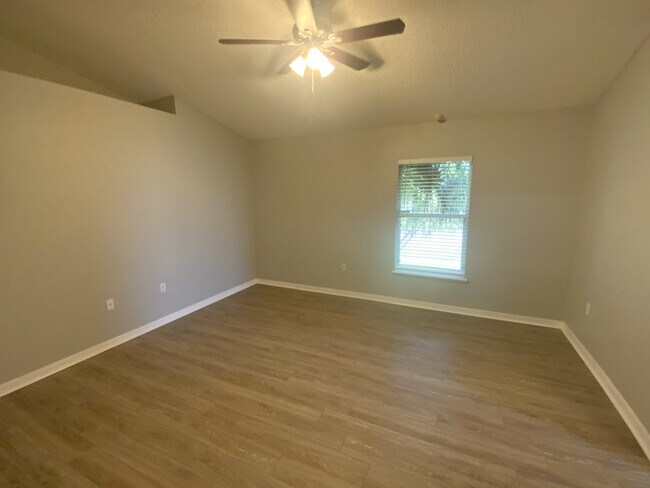 Building Photo - 1333 Toft Ct