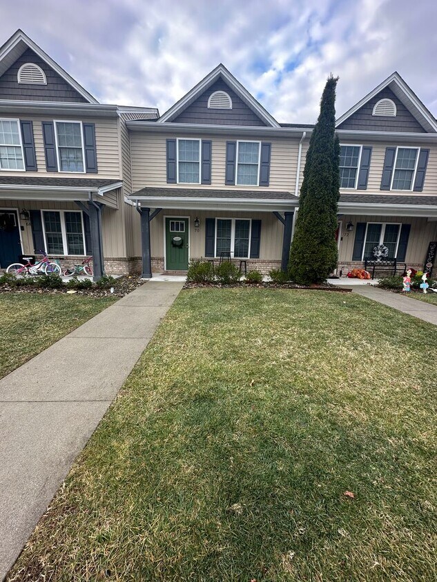 Tavern Grove Townhome in Campbell County - Tavern Grove Townhome in Campbell County