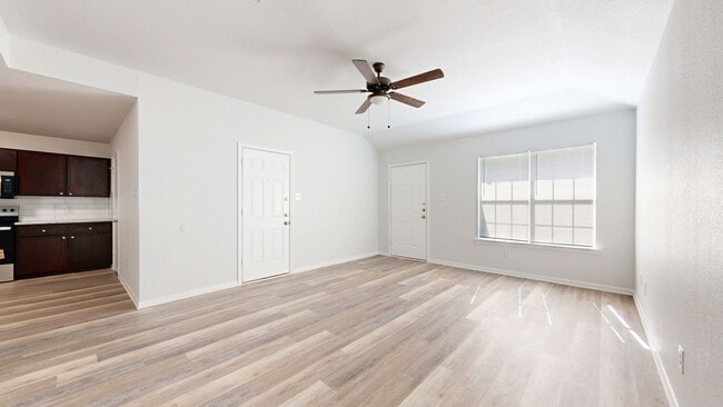Building Photo - AMAZING REMODELED DUPLEX BY FORT HOOD!!!!