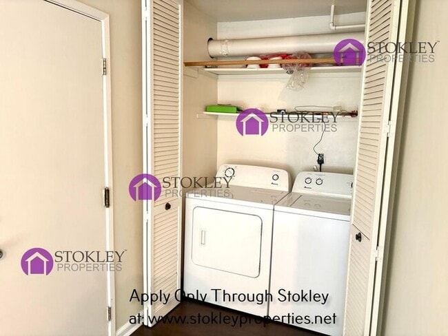 Building Photo - 1412 Kinross Ct