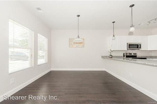 Building Photo - 3 br, 2 bath House - 2573 Hemphill Street