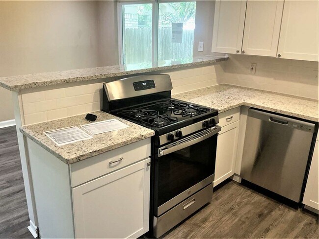 Building Photo - 5303 Enchanted Mist Dr
