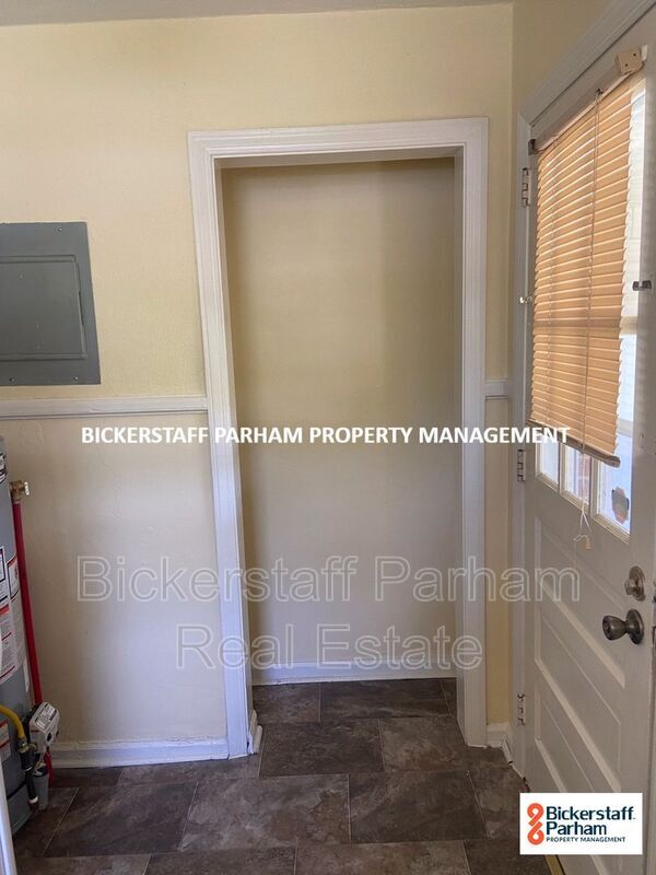 Foto del edificio - 3053 Blan St