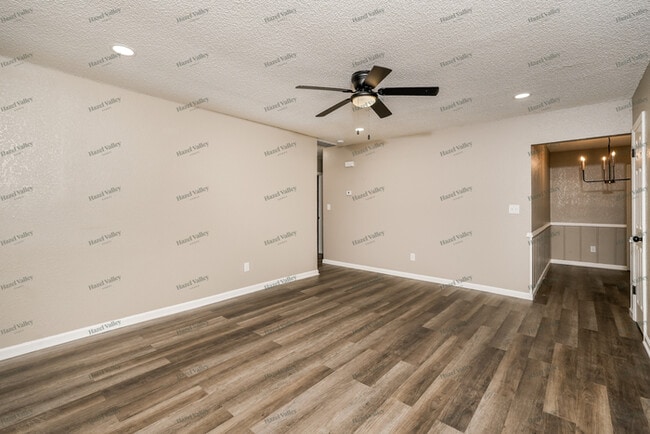 Building Photo - 2720 S 136th E Pl