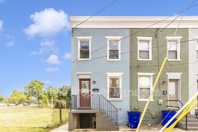 Building Photo - 152 E South St