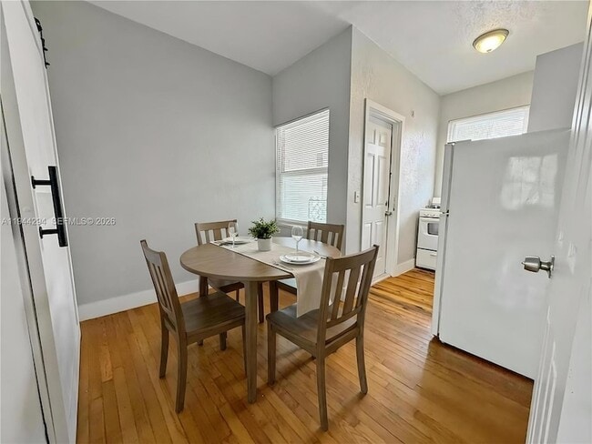 Foto del edificio - 315 W 28th St