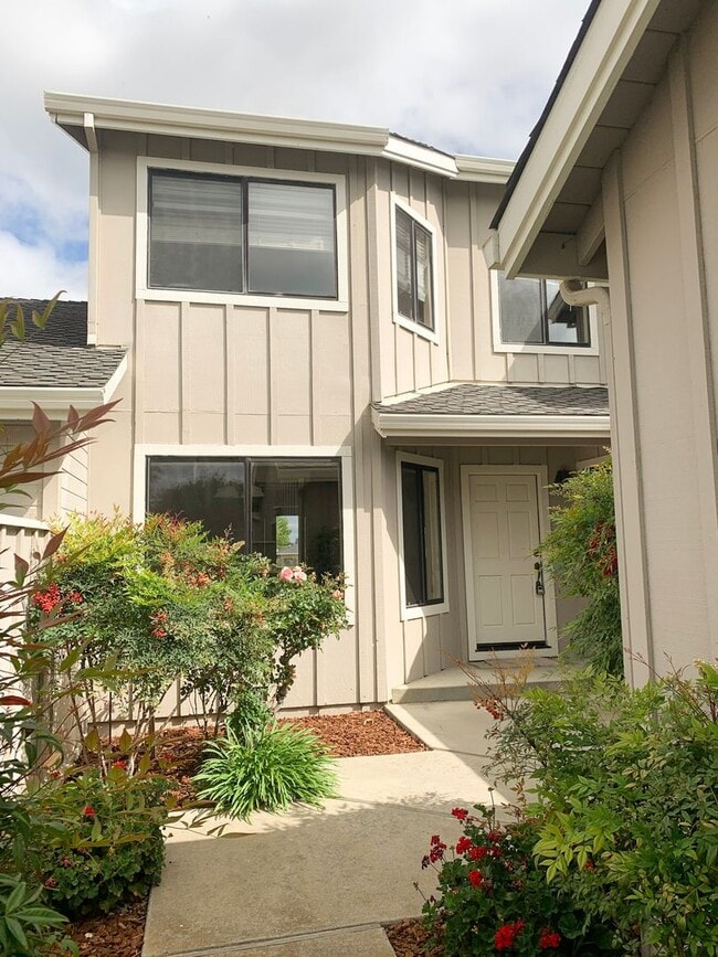 Building Photo - 840 Duffin Dr