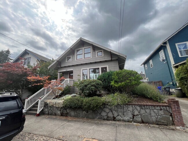 Foto del edificio - NE 4 Bed 2.5 Bath House ~ King Neighborhoo...