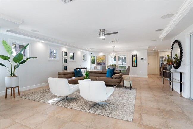 Building Photo - 606 Owl Way