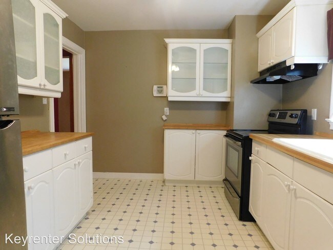 Building Photo - 4 br, 1 bath House - 1006 Perry St