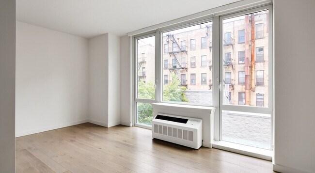Foto del edificio - 438 E 14th St