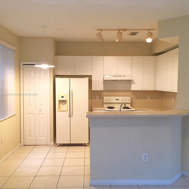 Building Photo - 10810 SW 243rd Ln