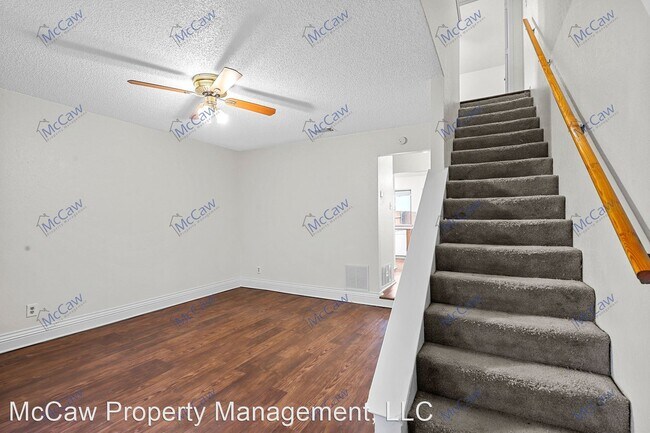 Building Photo - 2 br, 1.5 bath House - 800 Bluebonnet Dr. ...