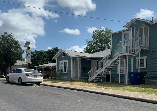 Photo - 1701 Dawson St Townhome