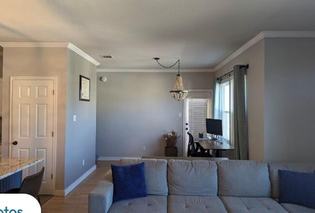 Building Photo - 7501 Shadowridge Run