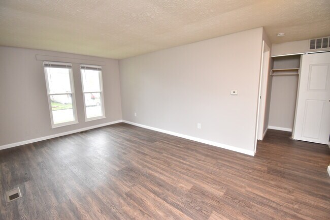 Building Photo - 519 Ross Ave