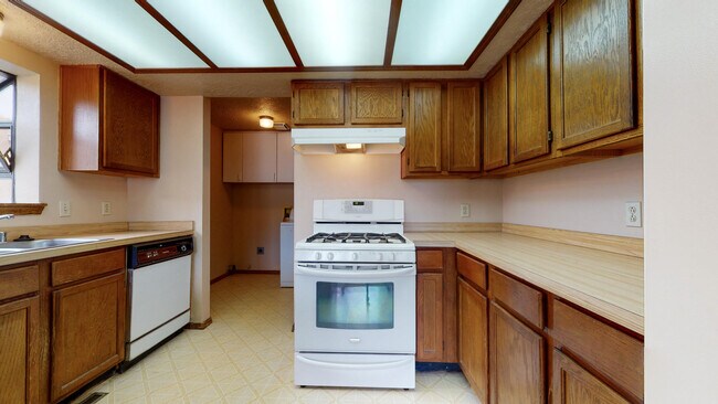 Building Photo - 1031 Forrester Ave NW
