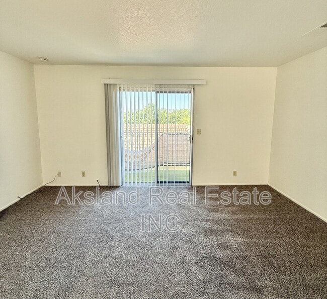 Foto del edificio - 200 Northwoods Ave