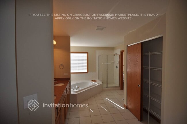 Building Photo - 21453 English Dr