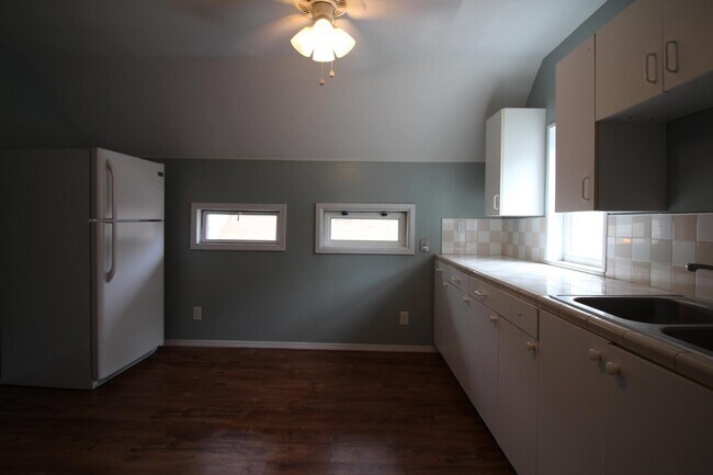 Foto del edificio - 718 Butterworth St SW