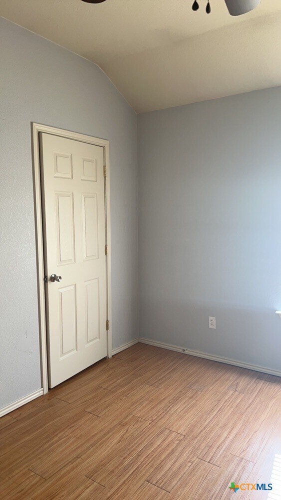 Foto del edificio - 4608 Bowles Dr