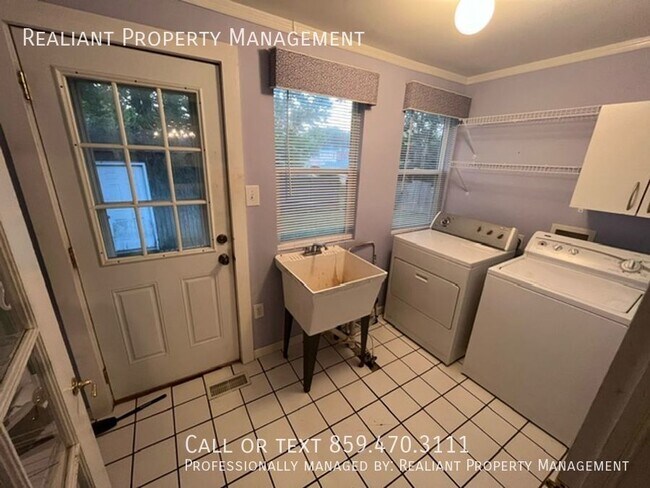Foto del edificio - 104 S Walnut St