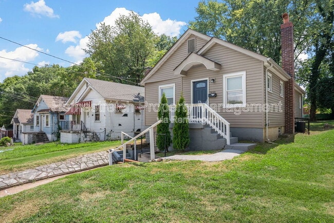 Building Photo - 7122 Dawson Pl