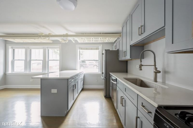 Primary Photo - 2 br, 1 bath Condo - 4201 W Addison St