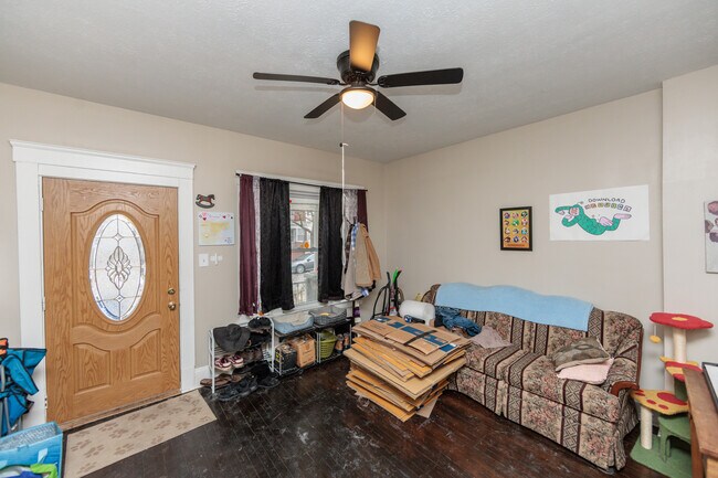 Foto del edificio - 1446 Hopkins Ave