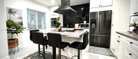 Foto del edificio - 867 NW 4th Ave