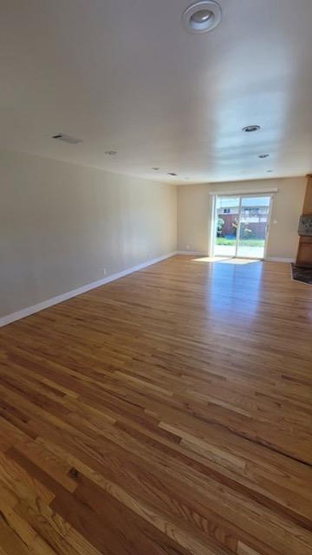 Foto del edificio - 3 Bed 1.5 Bath Home