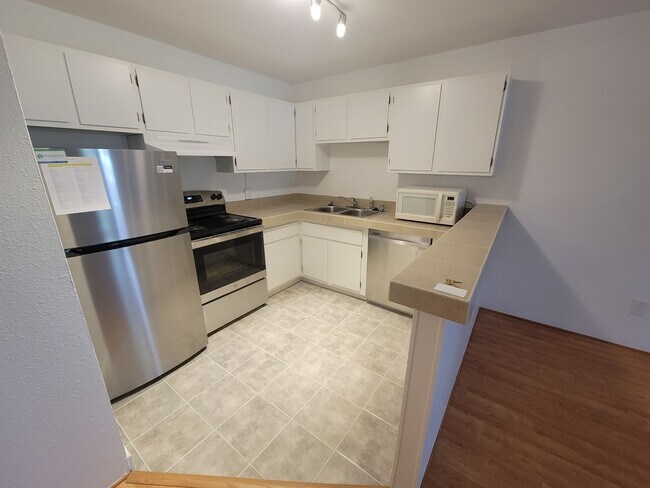 Foto del edificio - Newly Remodeled 1bed/1bath condo in Stonegate Community in Gunbarrel