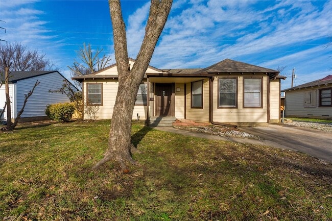 Photo - 2145 Sharon Dr House