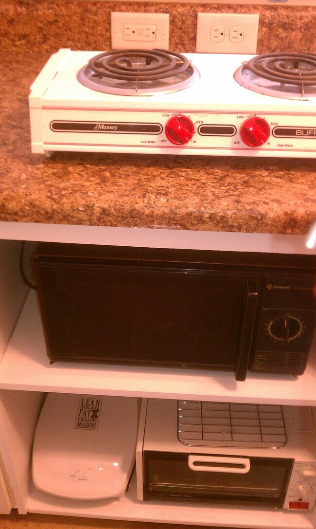 cooking appliances - 1000c Grandview Dr