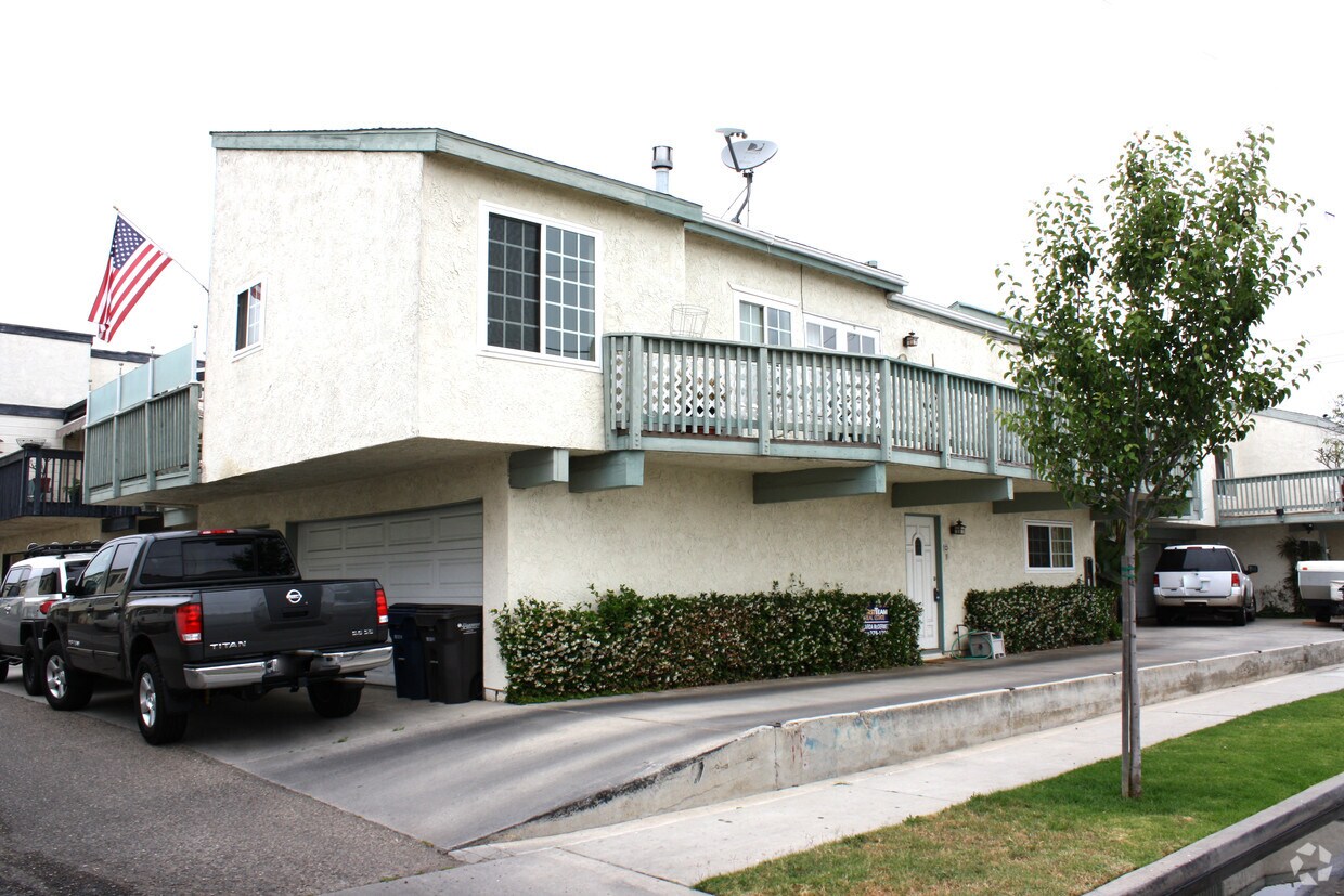 Building Photo - 7352 Garfield Ave