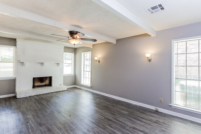 Foto del edificio - 2953 Woodforest Ln