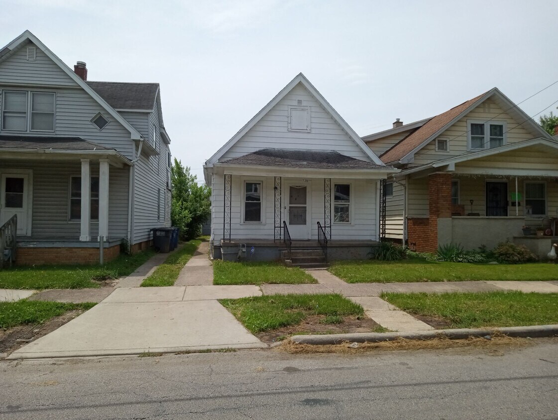Primary Photo - 528 E Central Ave