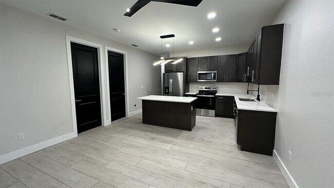 Foto del edificio - 710 Childs Ave