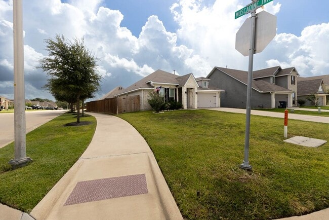 Building Photo - 1001 Rootstock Rd.